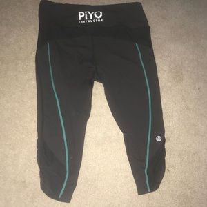 PiYo Capri workout pants Beachbody